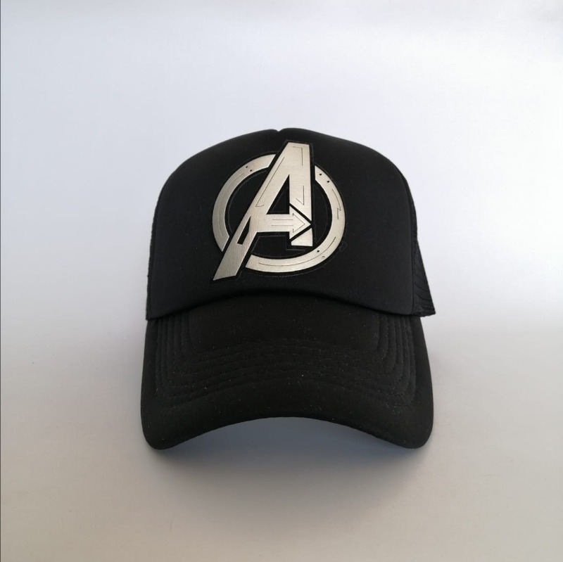 GORRA AVENGERS NEGRA